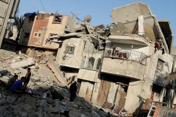 Waves of Airstrikes Leave Trail of Destruction Across Gaza