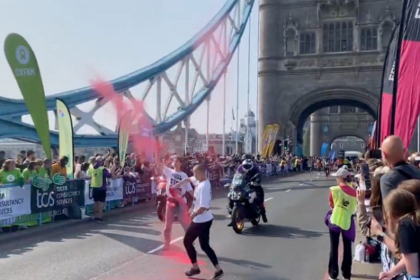 Gaza protesters disrupted the London Marathon (April 27, 2025)