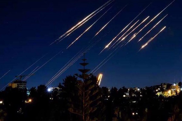 Iran Targets Israeli Military Energy Infrastructure in 2nd Night of Retaliatory Strikes