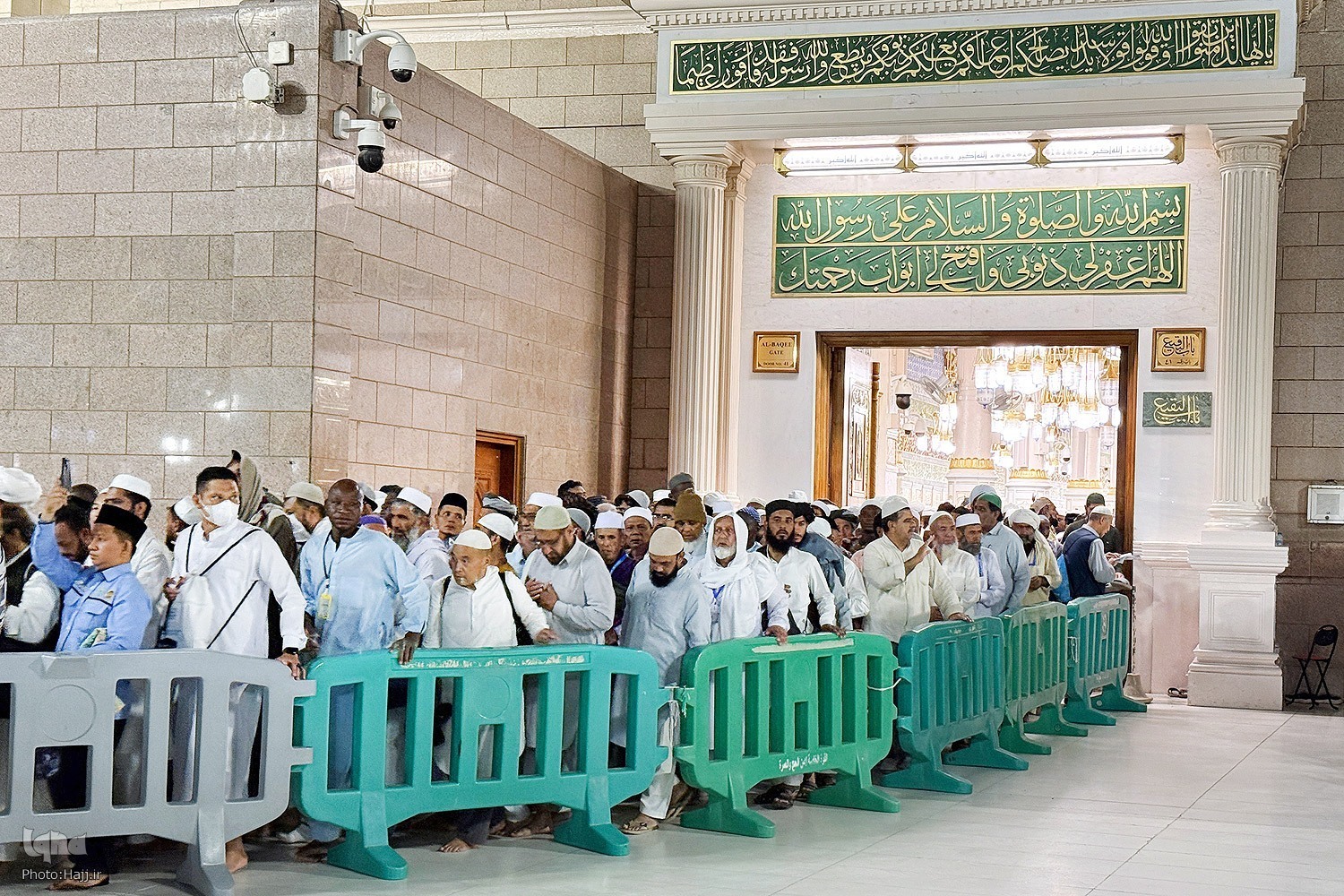 Conduct Guidelines Outlined for Visitors to the Prophet’s Mosque
