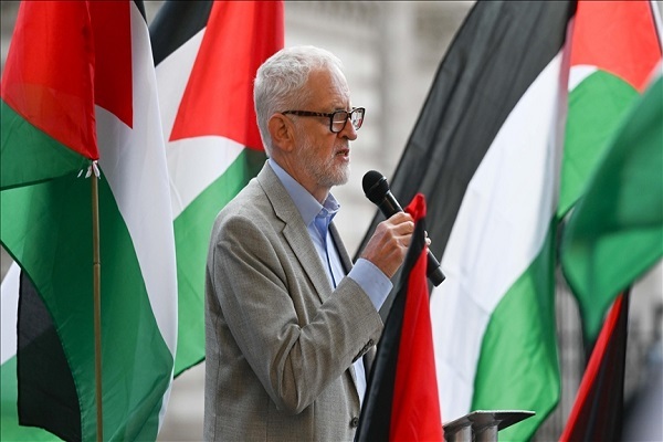 Jeremy Corbyn in a pro-Palestine rally