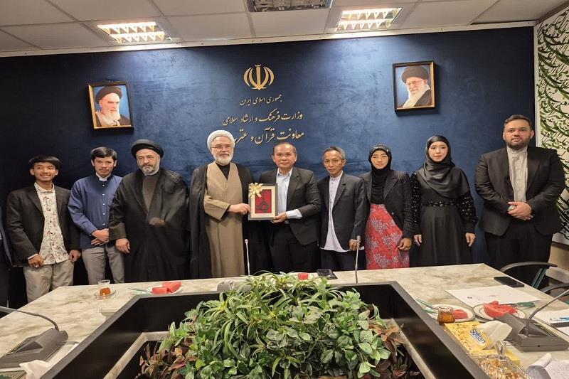 No Way to Save Humanity But Taking Refuge in Quran: Official