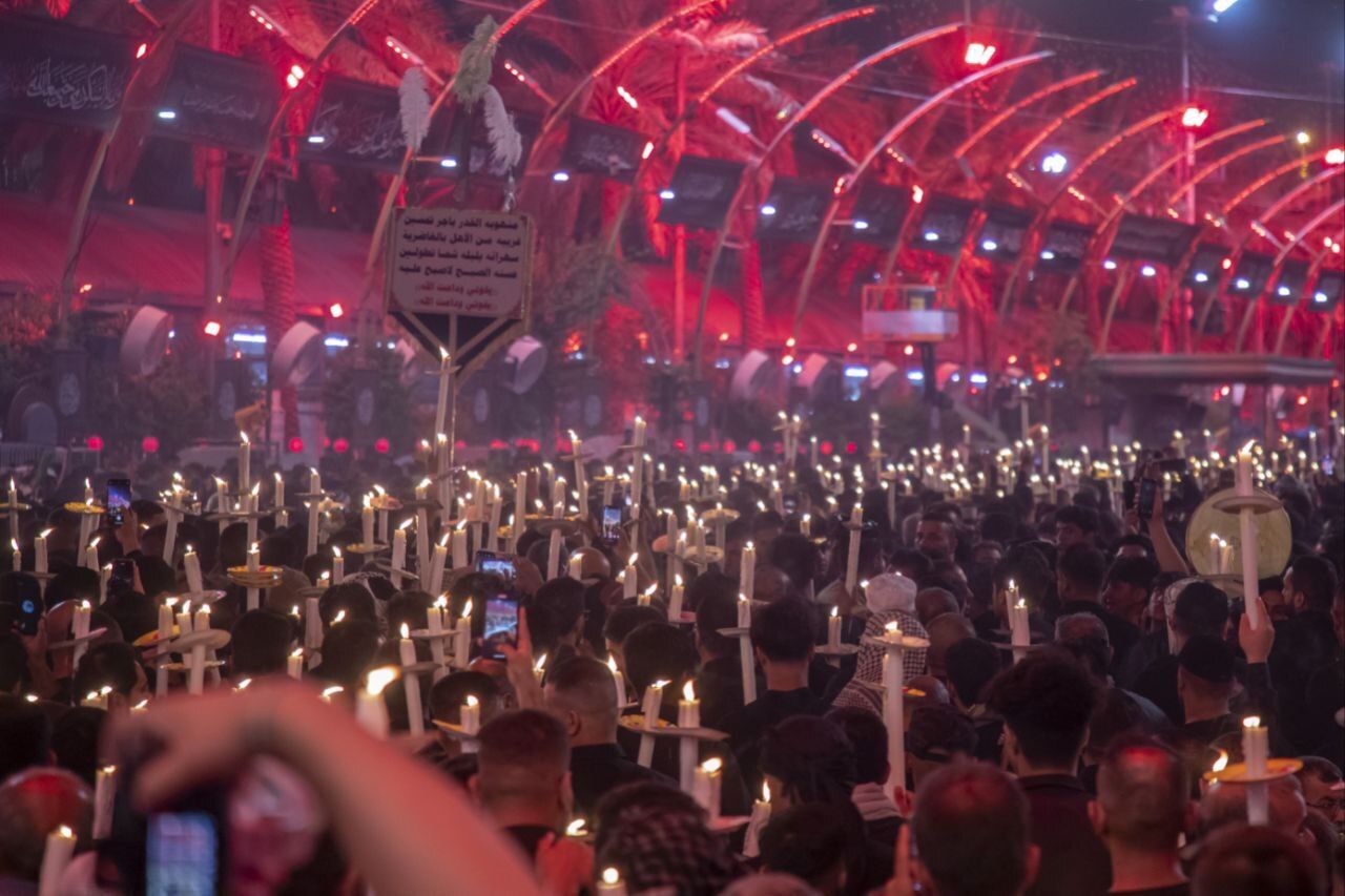 Mass Mourning Ceremony Held on Eve of Ashura in Karbala (+Photos)