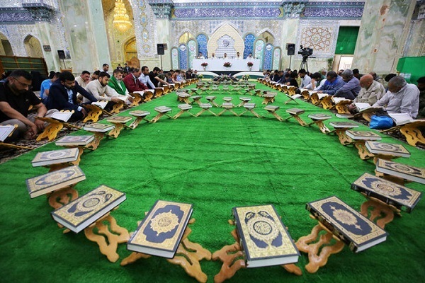 A Quranic program at a mosque in Iran