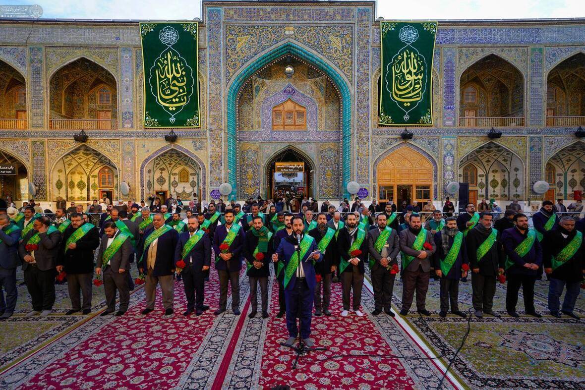 Pilgrims Attend Eid Al-Mab’ath Celebration in Najaf Shrine