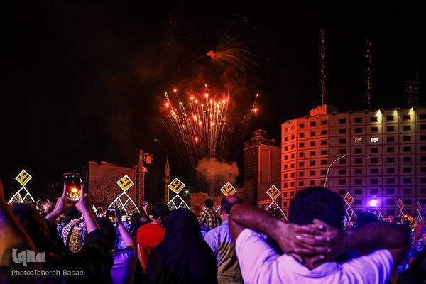 Tehran: People attending a 10-km-long Eid al-Ghadir celebrations on Monday on Valiasr Street. 