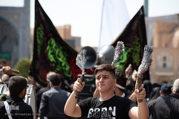 Mourning processions in Imam Khomeini square of Esfahan