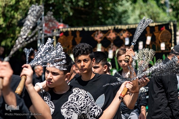 Mourning processions in Karaj