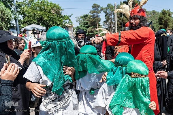 Mourning processions in Karaj