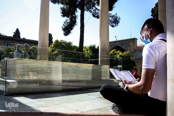 Tomb of Iranian poet Hafez 