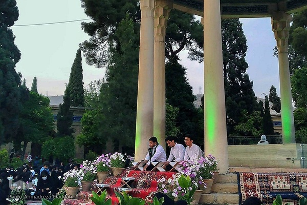 Tomb of Iranian poet Hafez 