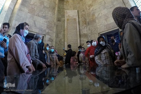 Tomb of Iranian poet Saadi Shirazi 