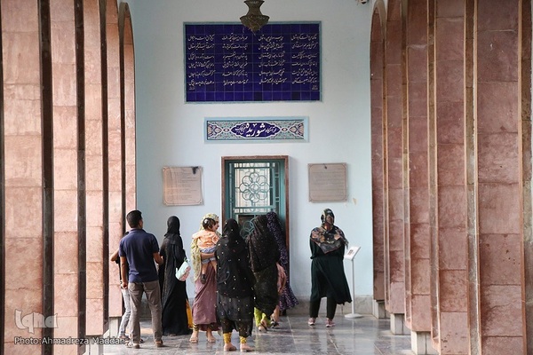 Tomb of Iranian poet Saadi Shirazi 