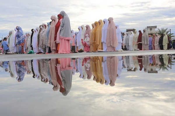 Worshippers at Baitul Makmur Grand Mosque, during Eid Al Adha celebrations in Meulaboh, West Aceh, Indonesia. Reuters

