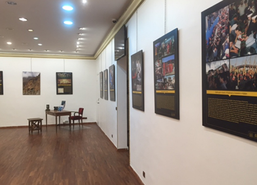 نمايشگاه «میراث معنوی ایران» در پاريس + عکس