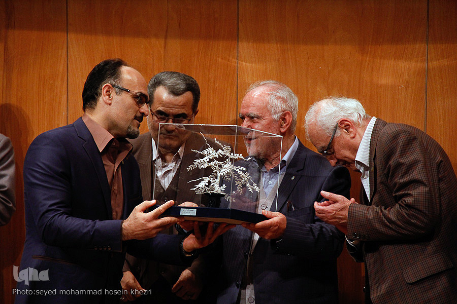 گزارش تصویری / آیین نکوداشت استاد دکتر سید حسین صفایی