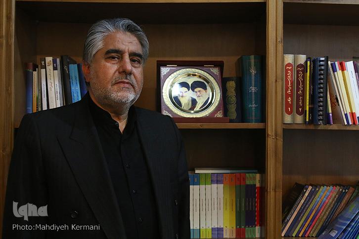 سبک مداحی‌های فعلی، نیاز دوران جنگ بود/ مداح، مستمع را در یک جلسه آموزشی ببیند