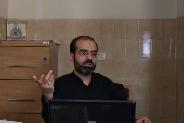 فعالان قرآنی مجتمع آموزش عالی امام خمینی(ره) تجلیل می‌شوند
