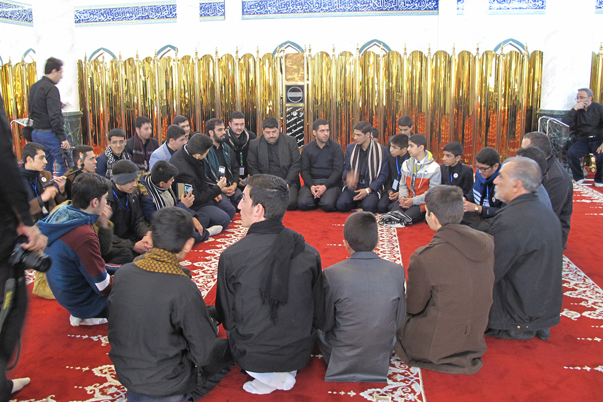 برپایی محفل قرآنی در سرداب حرم حضرت عباس(ع) و صحن اباعبدالله(ع) برپایی محفل قرآنی در سرداب حرم حضرت عباس(ع) و صحن اباعبدالله(ع)