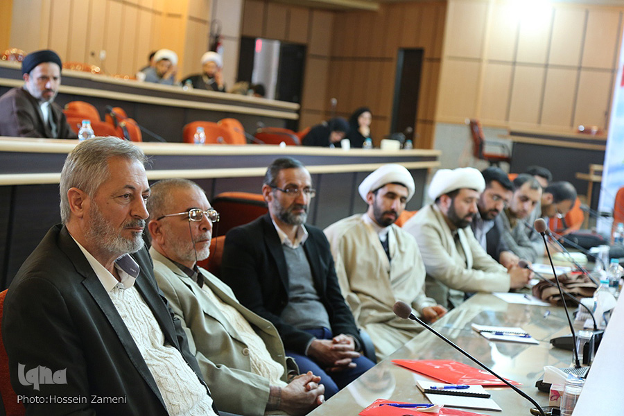 کارگاه آموزشی استادان گروه های معارف اسلامی ـ شهرکرد