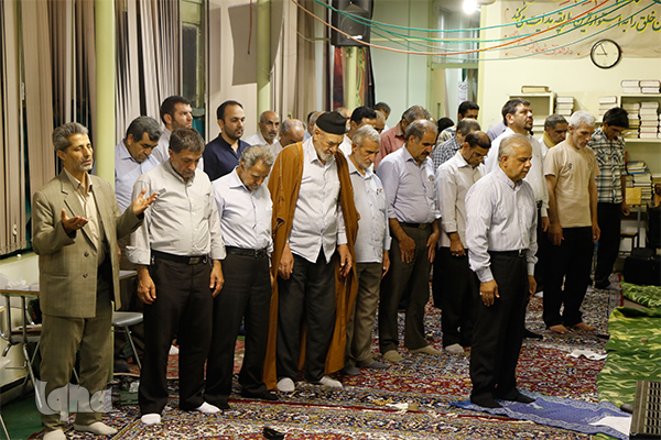 یادی از آتش‌نشان جوان در جلسه قرآن/ هم‌نوایی استاد و شاگرد