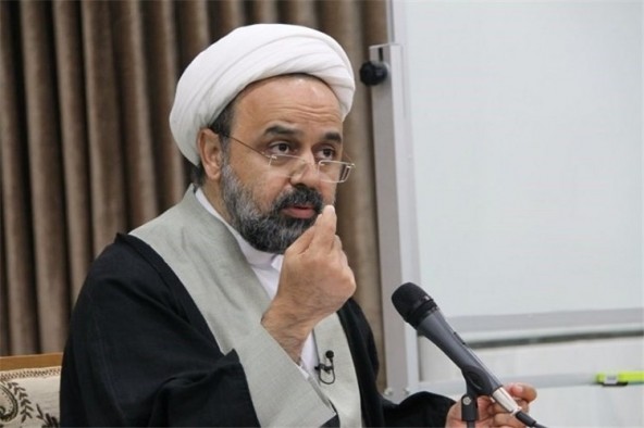 صدور پیام انقلاب اسلامی با فعالیت در فضای مجازی