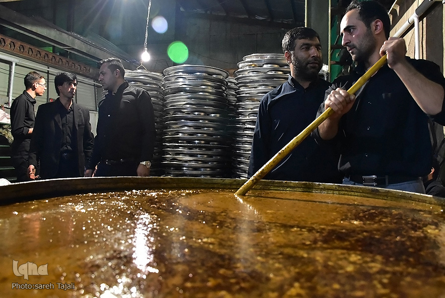 آبگوشت متنجنه غذای نذری در کرمان