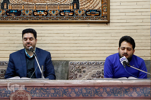 تلاوت شب گذشته پرویزی در جلسه احمدی وفا+دریافت