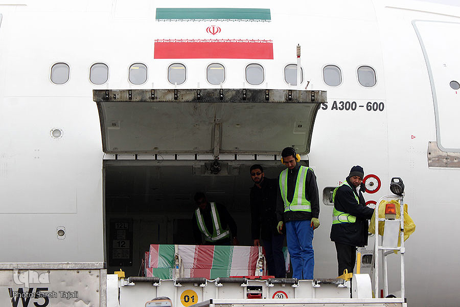 ورود پیکر 10 شهید گمنام به کرمان