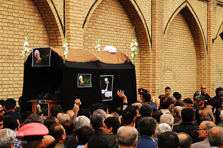 تشییع پیکر مرحوم آیت‌الله هادی باریک‌بین