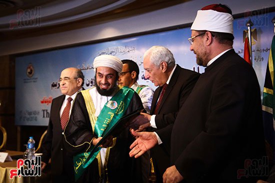 اعلام اسامی برگزیدگان مسابقات بین‌المللی قرآن مصر +عکس