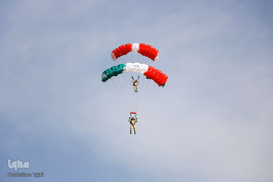 مراسم رژه نیروهای مسلح در روز ارتش ـ کرمان