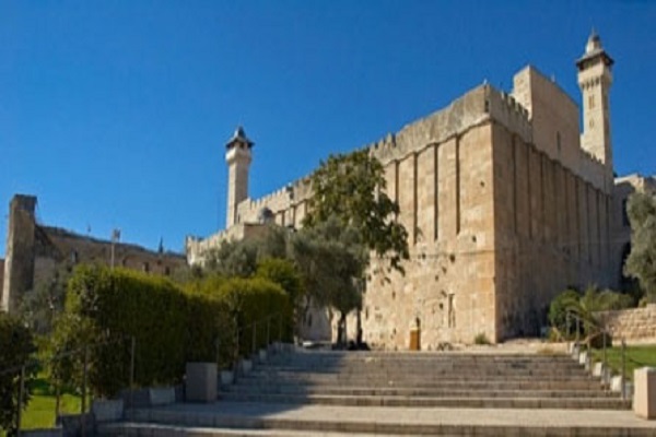 پخش اذان صدها بار در سال 2017 در مسجد ابراهیمی ممنوع شد