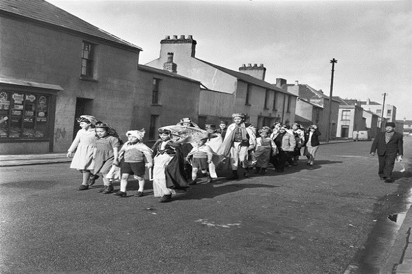 گزارش***زندگی مسلمانان در ولز/ تبعیض و آزار در کنار موفقیت‌ها و افتخار