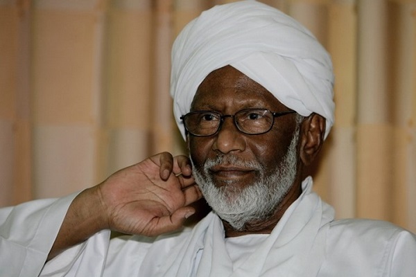 هدیه قرآنی اردوغان به خانواده مؤسس اخوان‌المسلمین سودان