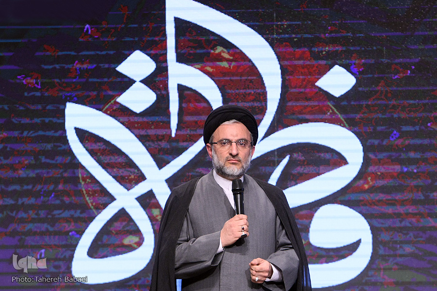 42 چهره‌ برتر قرآنی سال 96 تجلیل شدند/ یادبود استادی که هیچگاه در زندگی دروغ نگفت