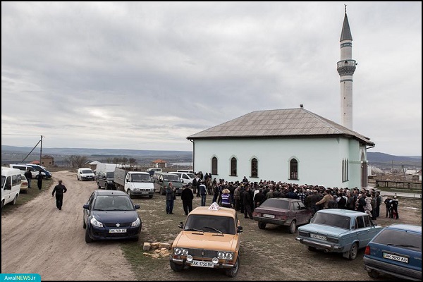 گزارش*** آزار و شکنجه، سهم تاتارهای مسلمان از الحاق کریمه به روسیه؛ از کوچ اجباری تا حبس/ آماده گزارش*** آزار و شکنجه، سهم تاتارهای مسلمان از الحاق کریمه به روسیه؛ از کوچ اجباری تا حبس/ آماده