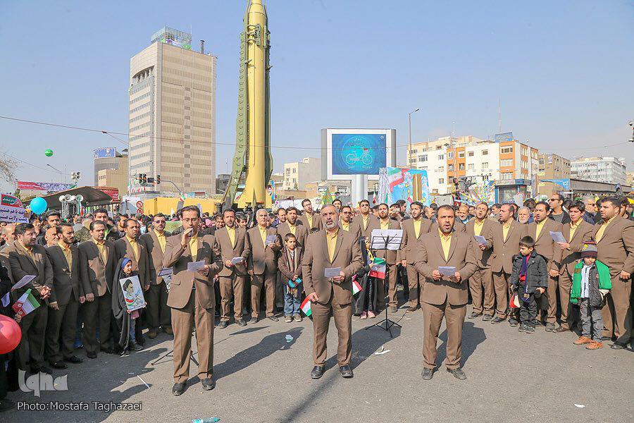 اجرای قطعات انقلابی گروه محمدرسولالله(ص) در 22 بهمن اجرای قطعات انقلابی گروه محمدرسولالله(ص) در 22 بهمن