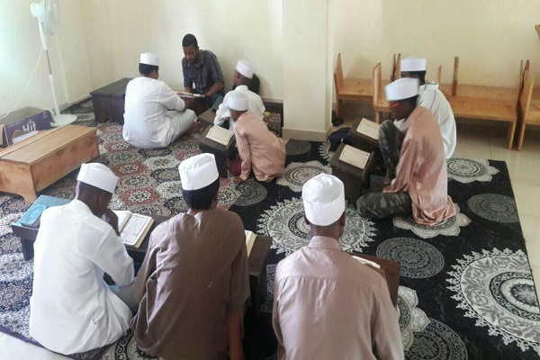 گفتگو***قرآن، روش زندگی و راهحل مشکلات است/ حفظ کل قرآن در 8 ماه گفتگو***قرآن، روش زندگی و راهحل مشکلات است/ حفظ کل قرآن در 8 ماه