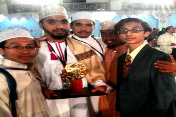 گفتگو***قرآن، روش زندگی و راهحل مشکلات است/ حفظ کل قرآن در 8 ماه گفتگو***قرآن، روش زندگی و راهحل مشکلات است/ حفظ کل قرآن در 8 ماه