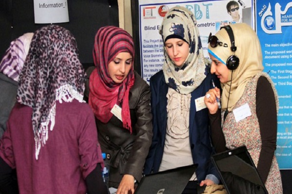 بررسی نقش زنان در مطالعات اسلامی و قرآنی معاصر در همایش پاکستان /انگلیسی