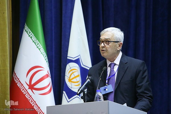 مقبولیت نعیم فراشری؛ مرهون عشق به اهل بیت/ خلق رنسانس در ادبیات بالکان