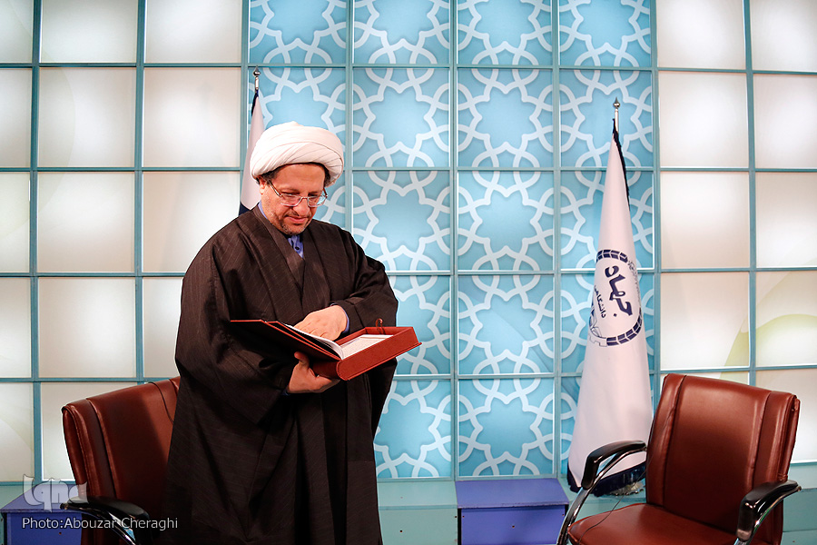 رویکرد حمایتی از فعالیت‌های قرآنی موجب تضعیف مؤسسات قرآنیست و نه تقویت آنها/ حل مشکل آموزش ترجمه قرآن با طرح ملی «واژه‌های آسمانی»