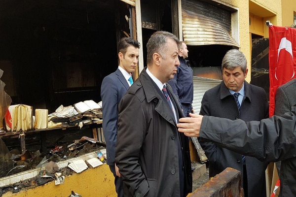 انفجار بمب و قرآنسوزی در مسجد برلین انفجار بمب و قرآنسوزی در مسجد برلین