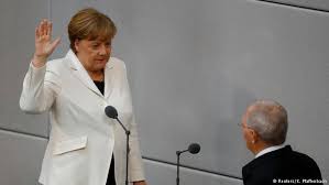استفاده مرکل از کلمه &laquo;خدا&raquo; در پارلمان آلمان+عکس