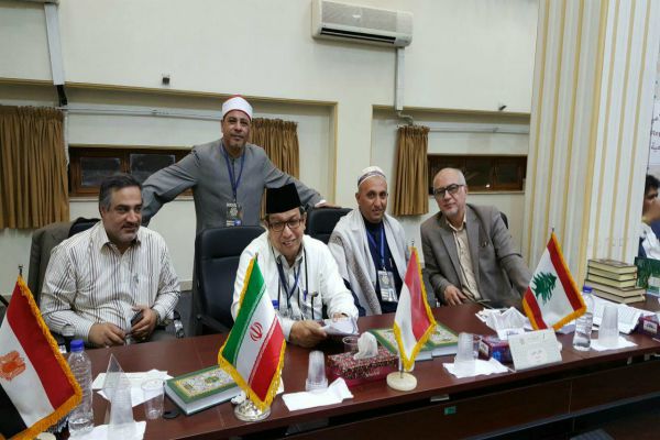 ادیت شده؛ تربیت قراء برجسته با آموزش الکترونیک دور از انتظار است