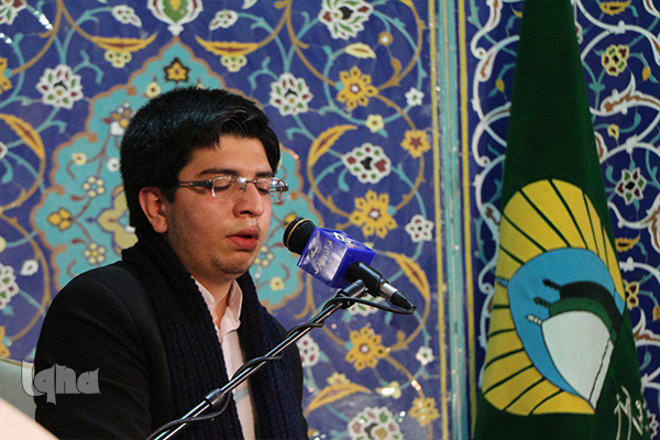 فرازهایی از محفل هفتگی آستان عبدالعظیم(ع) + صوت و عکس فرازهایی از محفل هفتگی آستان عبدالعظیم(ع) + صوت و عکس