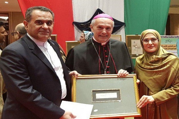 تقدیر سفیر واتیکان از هدیه الهام‌گرفته از قرآن ایران+پیام