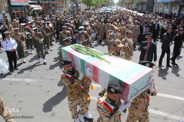 تشییع پیکر شهید تازه تفحص شده «حمدالله دوستی» در زنجان