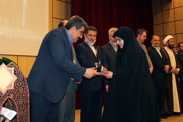 مدیر مؤسسه قرآنی سرای ذکر اردبیل تجلیل شد